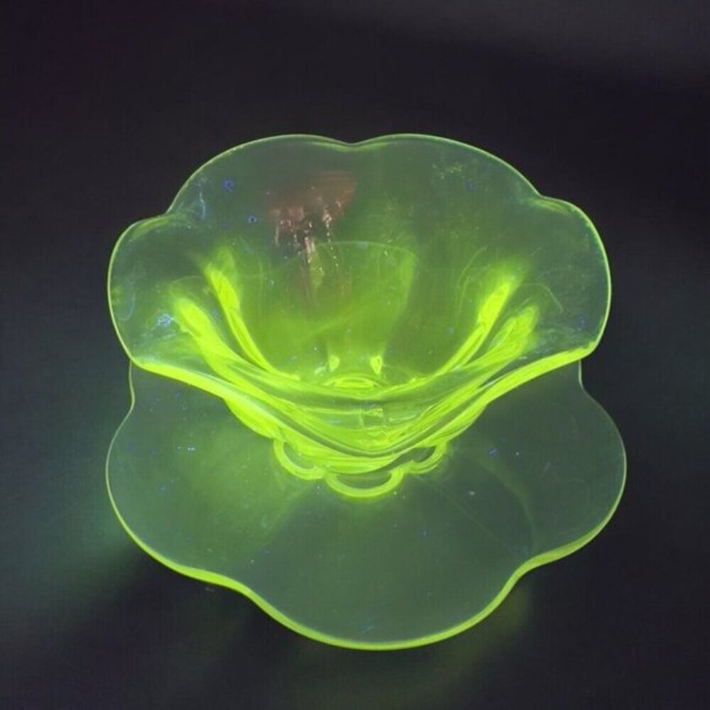 Duncan Miller Glass Company Canterbury Clear‎ Teacup And Saucer Manganese 365nm
